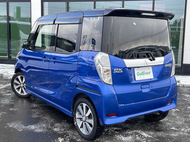 三菱 ｅＫスペース カスタムT e－アシスト 道東・釧路十勝 2018(平30)年 6.3万km 青Ⅱ ・4WD/・純正7インチナビ/（CD USB SD TV)/・両側パワースライドドア/・バックカメラ/・クルーズコントロール/・アイドリングストップ/・横滑り防止装置/・衝突被害軽減ブレーキ/・D席シートヒーター/・社外前方ドライブレコーダー/・社外フロアマット/・プッシュスタート/・HIDヘッドライト/・オートライト/・スマートキー/・純正エンジンスターター/・純正アルミホイール付夏タイヤ積込