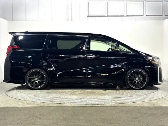 トヨタ アルファード S Cパッケージ 大阪府 2019(令1)年 2.3万km ブラック サンルーフ　三眼ＬＥＤ　フリップダウンモニター　純正１０ｉｎｃナビ（フルセグ／ＤＶＤ／ＣＤ／Ｂｌｕｅｔｏｏｔｈ）　衝突軽減ブレーキ　レーダークルーズＣ　メモリシート　パワーシート　ベンチレーション