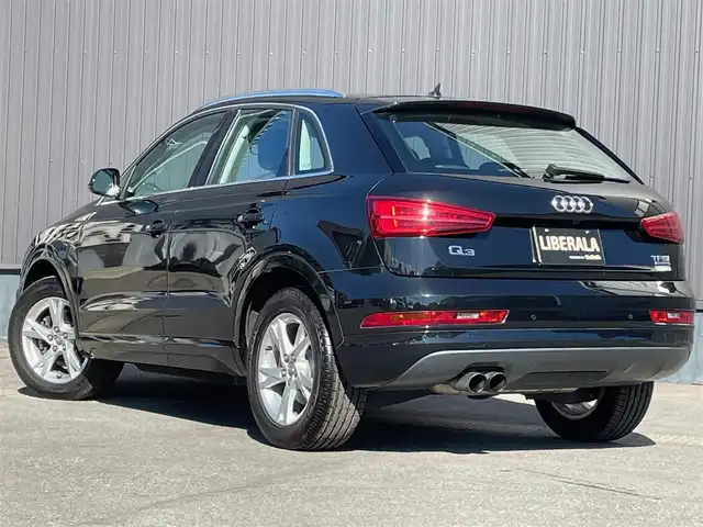 アウディ Ｑ３ 2．0 TFSI クワトロ 180PS 青森県 2017(平29)年 4万km ミトスブラックメタリック 4WD/ターボ/黒レザーシート/前席パワーシート/前席シートヒーター/純正HDDナビ/(フルセグTV/DVD/Bt/Bluetooth/SD)/バックカメラ/前後バンパーソナー/シルバールーフレール/前後バンパーソナー/革巻きステア・ノブ/パドルシフト/オーディオ/ステアスイッチ/LEDオートライト/ウェザーライト/ヘットライトウオッシャー/ウインカーミラー/ヒルクライムアシスト/リア5面スモークフィルム/プッシュスタートシステム/電動パーキングブレーキ/W/サイド/カーテンエアバッグ/ABS/スマートキーX2/取扱説明書/保証書