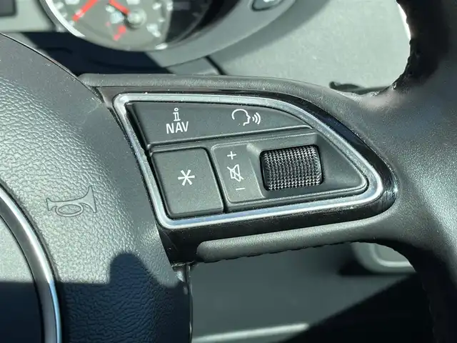 アウディ Ｑ３ 2．0 TFSI クワトロ 180PS 青森県 2017(平29)年 4万km ミトスブラックメタリック 4WD/ターボ/黒レザーシート/前席パワーシート/前席シートヒーター/純正HDDナビ/(フルセグTV/DVD/Bt/Bluetooth/SD)/バックカメラ/前後バンパーソナー/シルバールーフレール/前後バンパーソナー/革巻きステア・ノブ/パドルシフト/オーディオ/ステアスイッチ/LEDオートライト/ウェザーライト/ヘットライトウオッシャー/ウインカーミラー/ヒルクライムアシスト/リア5面スモークフィルム/プッシュスタートシステム/電動パーキングブレーキ/W/サイド/カーテンエアバッグ/ABS/スマートキーX2/取扱説明書/保証書