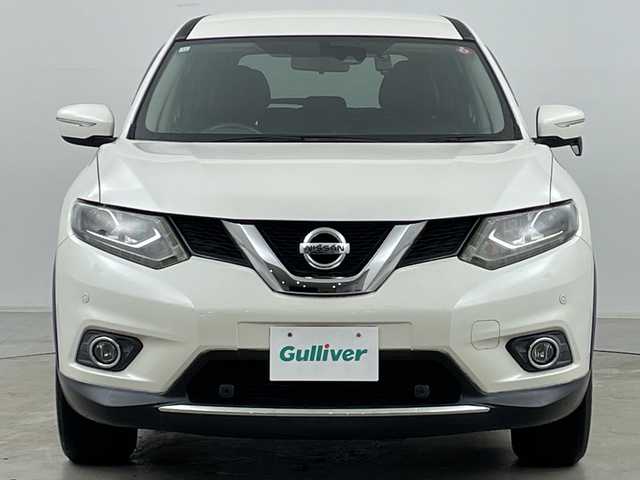 日産 エクストレイル 20X エマージェンシーブレーキ 道央・札幌 2014(平26)年 4.9万km ブリリアントホワイトパール ・社外メモリナビ/　CD/DVD/BT/・フルセグTV/・バックカメラ/・ETC/・前後ドライブレコーダー/・後席ディスプレイ/・社外ドライブレコーダー/・前席シートヒーター/・ETC/・オートライト/・LEDヘッドライト/・アイドリングストップ/・電動格納ミラー/・ミラーヒーター/・横滑り防止機能/・アイドリングストップ/・プッシュスタート/・スマートキー/・スペアキー/・純正フロアマット/・純正ドアバイザー/・新車保証書/・取扱説明書