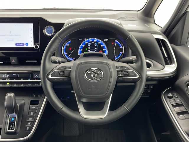 トヨタ ヴォクシー ハイブリッド S－Z 千葉県 2022(令4)年 2.5万km ホワイトパールクリスタルシャイン 純正ナビ/　CD/DVD/Bluetooth/フルセグTV/　Apple car play/Android Auto/純正14インチフリップダウンモニター/トヨタセーフティセンス/レーダークルーズコントロール/レーンキープアシスト/衝突軽減ブレーキ/クリアランスソナー/先行車発進警報/ロードサインアシスト/ブラインドスポットモニター/全方位カメラ/パーキングアシスト/電動パーキング/オートホールド/オートハイビーム/両側パワスラ/前席シートヒーター/ハーフレザーシート/１００V充電/LEDライト/ビルトインETC2.0/エレクトロシフト/フロアマット