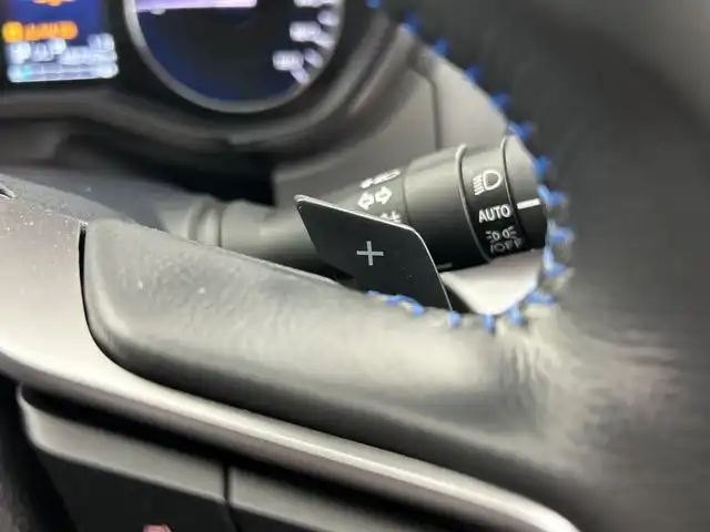 スバル ＸＶ ハイブリッド アドバンス 三重県 2022(令4)年 4.9万km アイスシルバーメタリック /社外ナビ//フルセグ/Bluetooth/CD/DVD/AM/FM//パドルシフト//レーダークルーズコントロール//前席シートヒーター//前席パワーシート//電動パーキング//ステアリングスイッチ//LEDヘッドライト//社外アルミ