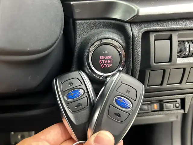 スバル ＸＶ ハイブリッド アドバンス 三重県 2022(令4)年 4.9万km アイスシルバーメタリック /社外ナビ//フルセグ/Bluetooth/CD/DVD/AM/FM//パドルシフト//レーダークルーズコントロール//前席シートヒーター//前席パワーシート//電動パーキング//ステアリングスイッチ//LEDヘッドライト//社外アルミ