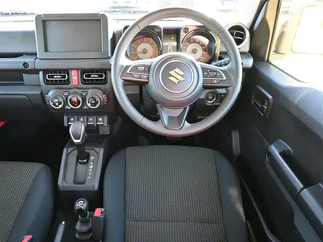 スズキ ジムニー ノマド FC 千葉県 2025(令7)年 0.1万km ベージュⅡ デュアルカメラブレーキサポート/レーダークルーズコントロール/アイドリングストップ/革巻きステアリング/ステアリングスイッチ/前席シートヒーター/LEDヘッドライト/フォグライト/ウインカーミラー/リアコーナーセンサー/純正15インチアルミホイル/サイド/カーテンエアバッグ/携帯リモコン