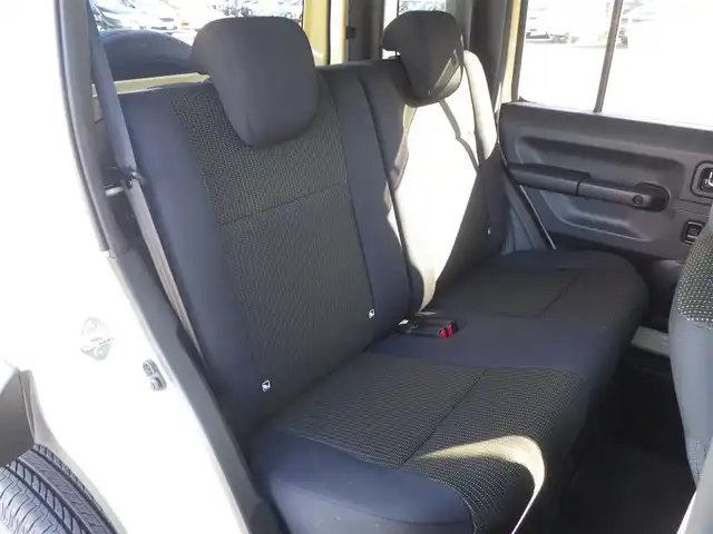 スズキ ジムニー ノマド FC 千葉県 2025(令7)年 0.1万km ベージュⅡ デュアルカメラブレーキサポート/レーダークルーズコントロール/アイドリングストップ/革巻きステアリング/ステアリングスイッチ/前席シートヒーター/LEDヘッドライト/フォグライト/ウインカーミラー/リアコーナーセンサー/純正15インチアルミホイル/サイド/カーテンエアバッグ/携帯リモコン