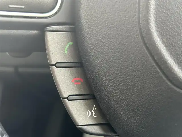 ランドローバー レンジローバーイヴォーク SEプラス 山形県 2016(平28)年 4万km フジホワイト ４WD/純正ナビ/FM/AM/Bluetooth/バックカメラ/MERIDIANサウンド/クルーズコントロール/パドルシフト/アイドリングストップ/横滑り防止装置/電動パーキングブレーキ/プッシュスタート/シートヒータ/フォグランプ/AUTOライト/USB端子/ETC