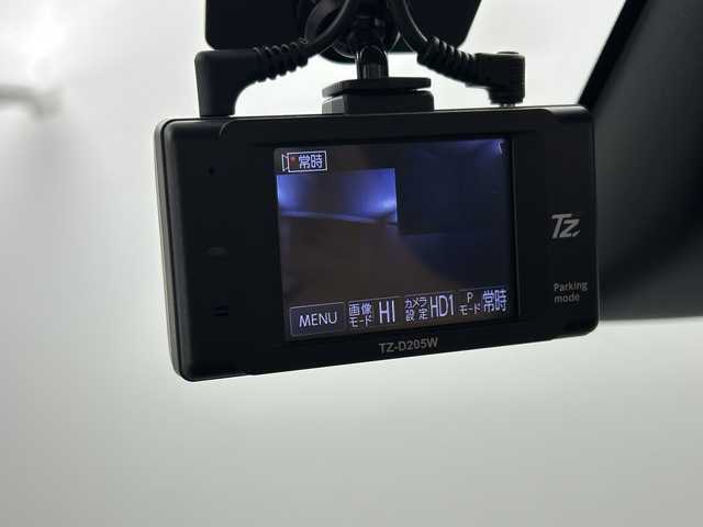 トヨタ ハイラックス Z 三重県 2021(令3)年 3.4万km オキサイドブロンズM /禁煙車//純正7型ナビ/　フルセグTV/Bluetooth/HDMI//バックカメラ//トノカバー//レーダークルーズコントロール//フォグライト//純正アルミホイール//衝突軽減ブレーキシステム//オートライト//プッシュスタート//ETC//スマートキー//センターデフロック//ダウンヒルアシストコントロール//純正LEDヘッドライト//前後ドラレコ//コーナーセンサー//アイドリングストップ