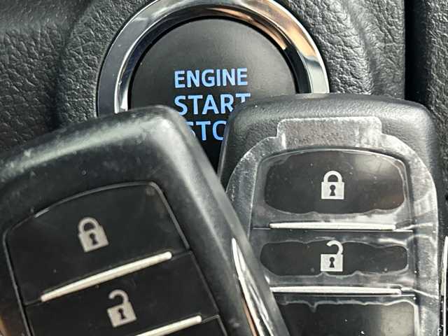 トヨタ ハイラックス Z 三重県 2021(令3)年 3.4万km オキサイドブロンズM /禁煙車//純正7型ナビ/　フルセグTV/Bluetooth/HDMI//バックカメラ//トノカバー//レーダークルーズコントロール//フォグライト//純正アルミホイール//衝突軽減ブレーキシステム//オートライト//プッシュスタート//ETC//スマートキー//センターデフロック//ダウンヒルアシストコントロール//純正LEDヘッドライト//前後ドラレコ//コーナーセンサー//アイドリングストップ