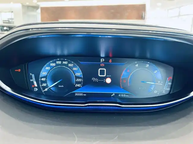 プジョー ３００８ GT ブルー HDi 大阪府 2020(令2)年 3.6万km BLANC NACRE サンルーフ/ハーフレザー/Dメモリ付きパワーシート/シートヒーター/純正ナビ/TV/バックカメラ/applecarplay/フロント・サイドカメラ/純正18インチAW/LEDヘッドライト/ブラインドスポット/電動リアゲート/ETC/ドラレコ/レーダー探知機/ACC/ワイヤレス充電