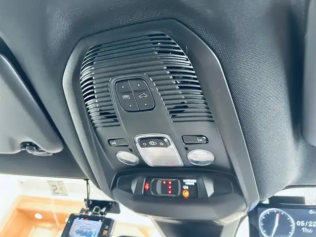 プジョー ３００８ GT ブルー HDi 大阪府 2020(令2)年 3.6万km BLANC NACRE サンルーフ/ハーフレザー/Dメモリ付きパワーシート/シートヒーター/純正ナビ/TV/バックカメラ/applecarplay/フロント・サイドカメラ/純正18インチAW/LEDヘッドライト/ブラインドスポット/電動リアゲート/ETC/ドラレコ/レーダー探知機/ACC/ワイヤレス充電