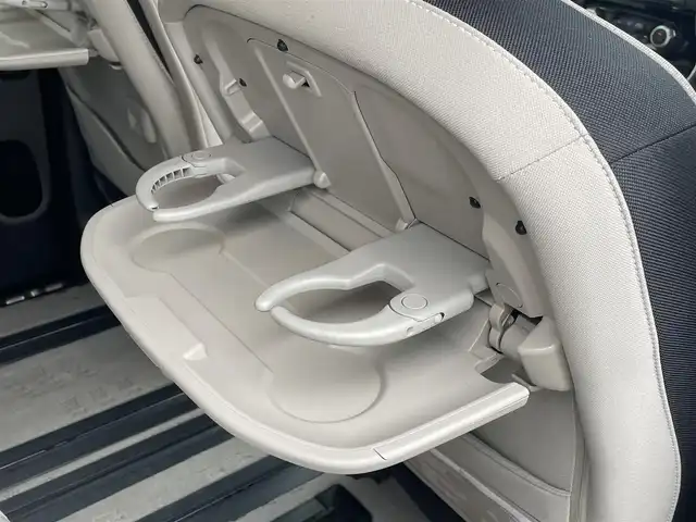 日産 セレナ ハイウェイスター V 鳥取県 2020(令2)年 2万km カシミヤグレージュ プロパイロット/セーフティパックB/純正10型ナビ/・フルセグ/・CD/DVD/Blu-ray/・Bluetooth/全方位モニター/純正フリップダウンモニター/ハンズフリー両側電動スライドドア/スマートキー/プッシュスタート/ETC/前席シートヒーター/ハンドルヒーター/純正エアロ/純正16AW/LEDヘッドライト/LEDフォグ/オートライト/ABS/W&サイドエアバック/カーテンエアバック