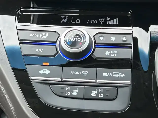 ホンダ フリード ハイブリット G ホンダセンシング 兵庫県 2020(令2)年 3.1万km スーパープラチナグレーメタリック ワンオーナー /純正9インチナビ/CD/DVD/DTV/Bluetooth/USB/バックカメラ/レーダークルーズコントロール/両側パワースライドドア /シートヒーター /LEDオートライト/ステアリングスイッチ/純正ホイール付きスタッドレス積込/ビルトインETC/前後ドライブレコーダー/スマートキー/スペアキー /プッシュスタート /純正フロアマット/ドアバイザー/電動格納ミラー/フロントワイパーデアイサー