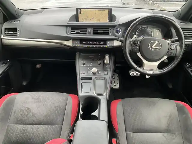 レクサス ＣＴ 200h Fスポーツ 滋賀県 2017(平29)年 7.2万km ブラック/ホワイトノーヴァガラスフレーク 車検8年9月まで/純正SD10.3インチナビ/・Bluetooth・フルセグ・バックモニター/サンルーフ/パワーシート（運転席&助手席）/シートヒーター/ブラックルーフ/リアスポイラー/LEDヘッドライト/LEDフォグ/セーフティーシステムプラス/・プリクラッシュセーフティーシステム/・LDA/・レーダークルーズコントロール/・オートマチックハイビーム/オプティトロンメーター4.2インチカラーマルチインフォメーションディスプレイ/取説・保証書・スペアキー