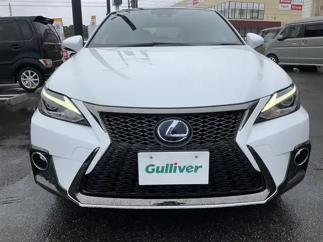 レクサス ＣＴ 200h Fスポーツ 滋賀県 2017(平29)年 7.2万km ブラック/ホワイトノーヴァガラスフレーク 車検8年9月まで/純正SD10.3インチナビ/・Bluetooth・フルセグ・バックモニター/サンルーフ/パワーシート（運転席&助手席）/シートヒーター/ブラックルーフ/リアスポイラー/LEDヘッドライト/LEDフォグ/セーフティーシステムプラス/・プリクラッシュセーフティーシステム/・LDA/・レーダークルーズコントロール/・オートマチックハイビーム/オプティトロンメーター4.2インチカラーマルチインフォメーションディスプレイ/取説・保証書・スペアキー