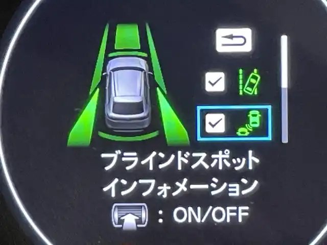 ホンダ ヴェゼル ハイブリッド e:HEV Z 愛知県 2025(令7)年 0.1千km プラチナホワイトパール 登録済未使用車/純正９インチホンダコネクトディスプレイナビ　/(Bluetooth/フルセグTV/USB/スマートフォン連携/FM/AM)/ホンダセンシング　/　　-衝突軽減ブレーキ（CMBS)/　　-誤発進抑制機能/　　-路線逸脱抑制機能/　　-アダプティブクルーズコントロール/　　-車線維持支援システム/　　-オートハイビーム/　　-先行車発進お知らせ/　　-標識認識機能/ビルトインＥＴＣ２．０　/ＬＥＤヘッドライト/LEDフォグランプ　/バックカメラ　/ワイヤレス充電　/シートヒーター/ステアリングヒーター　/電動バックドア　/ブラインドスポットモニター（ＢＳＭ）/コーナーセンサー/パドルシフト/プッシュスタート/　　-スマートキー