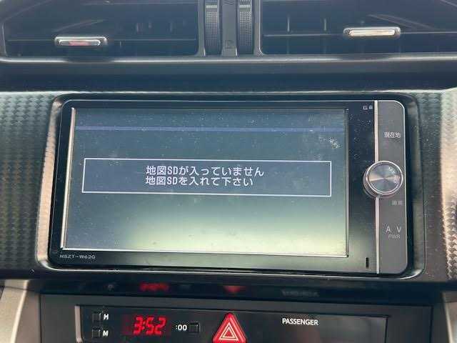 トヨタ ８６ GT 埼玉県 2013(平25)年 7.9万km サテンホワイトパール 純正SDナビ/TRDエアロ/バックカメラ/ETC/横滑り防止装置/スマートキー/プッシュスタート