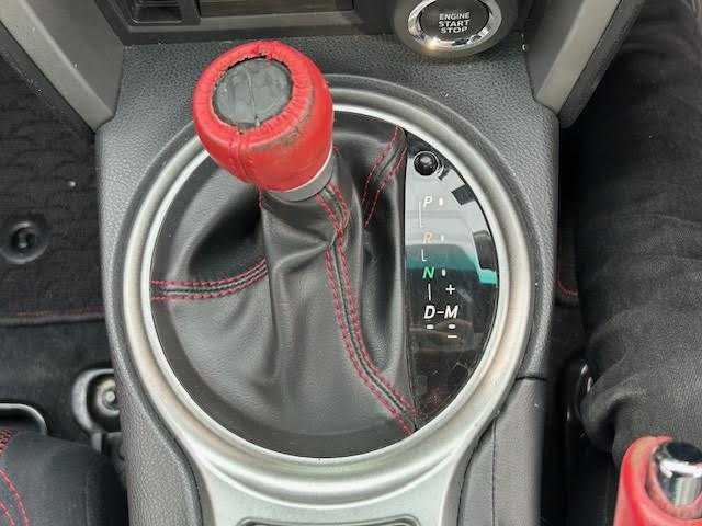 トヨタ ８６ GT 埼玉県 2013(平25)年 7.9万km サテンホワイトパール 純正SDナビ/TRDエアロ/バックカメラ/ETC/横滑り防止装置/スマートキー/プッシュスタート