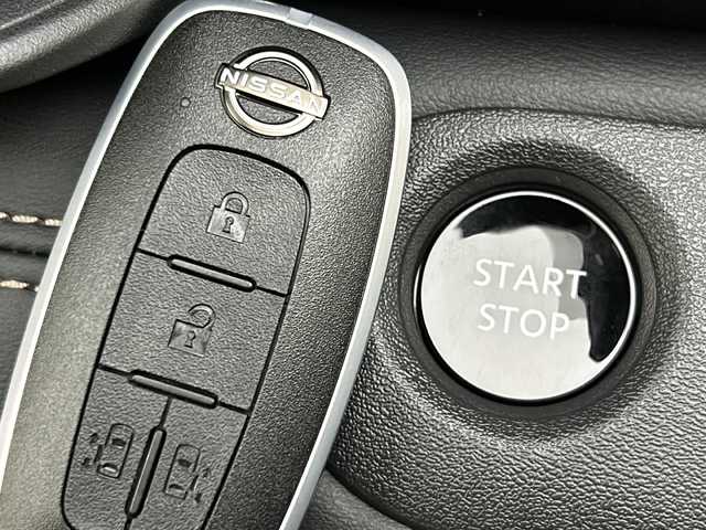 日産 セレナ e－パワー ハイウェイスター V 宮城県 2025(令7)年 0.1千km プリズムホワイト 登録済み未使用車/両側パワースライドドア/オートスライドドア/純正ナビ/(AM/FM/TV/BT/USB/HDMI)/全方位カメラ/ETC/プロパイロット/レーダークルーズコントロール/デジタルインナーミラー/置くだけ充電/プッシュスタート/スマートキー/スペアキー/オートライト/LEDヘッドライト/フォグランプ/純正16インチアルミホイール