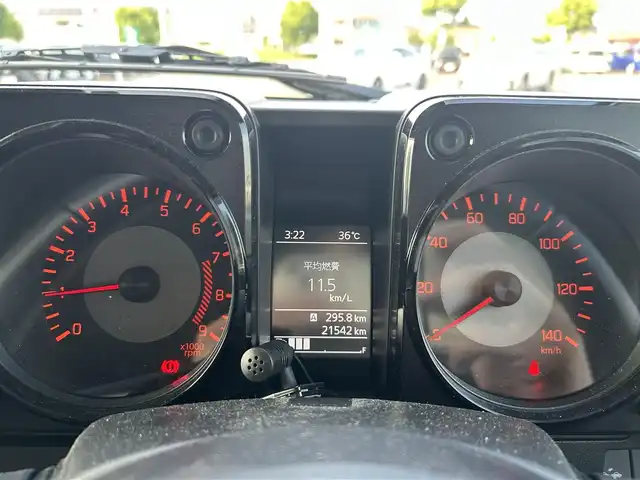 スズキ ジムニー XC 群馬県 2021(令3)年 2.2万km シフォンアイボリーM ワンオーナー/5F/4WD/ALPINEナビ/　(TV/BT/AM/FM/CD/DVD/SD/USB/HDMI)/社外ショックアブソーバー/バックカメラ/スズキセーフティーサポート/デュアルセンサーブレーキサポート/車線逸脱警報機能/先行車発進お知らせ機能/ふらつき警報/横滑り防止機能/クルーズコントロール/ダウンヒルアシストコントロール/ヒーテッドドアミラー/AUTOライト/AUTOハイビーム/純正マッドフラップ/スズキエンブレムグリル/純正フロアマット/純正ドアバイザー/ETC/前後ドライブレコーダー/前席シートヒーター/ステアリングリモコン/保証書/取扱説明書/スペアキー1