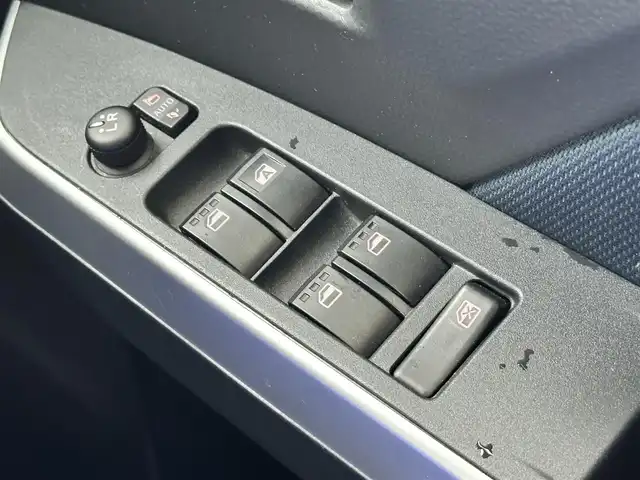 トヨタ ルーミー カスタムG 島根県 2021(令3)年 8.4万km ブラックマイカメタリック 登録時走行距離 83650Km/取扱説明書【車両/ナビ】/保証書/純正9インチディスプレイオーディオ/バックカメラ/両側パワースライドドア/レーダークルーズコントロール/コーナーセンサー/シートヒーター/オートライト/プッシュスタート/純正14インチアルミ