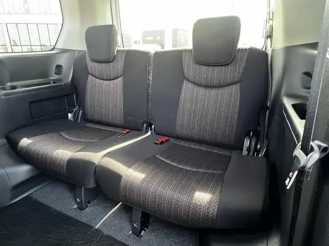 日産 セレナ ハイウェイスター Vセレ+SaftyⅡ 道央・札幌 2016(平28)年 13.3万km ブリリアントシルバー ４WD/純正メーカーOPナビ/AM/FM/DVD/BT/フルセグ/衝突被害軽減ブレーキ/横滑り防止装置/クルーズコントロール/レーンキープアシスト/クリアランスソナー/バックカメラ/サイドカメラ/フロントカメラ/全方位カメラ/アイドリングストップ/ECOMODE/両側パワースライドドア/前席シートヒーター/革巻きステアリング/ステアリングリモコン/プッシュスタート/スマートキー/LEDヘッドライト/オートライト/フォグランプ/電動格納ミラー/ウィンカーミラー/純正フロアマット/純正エンスタ/ドアバイザー