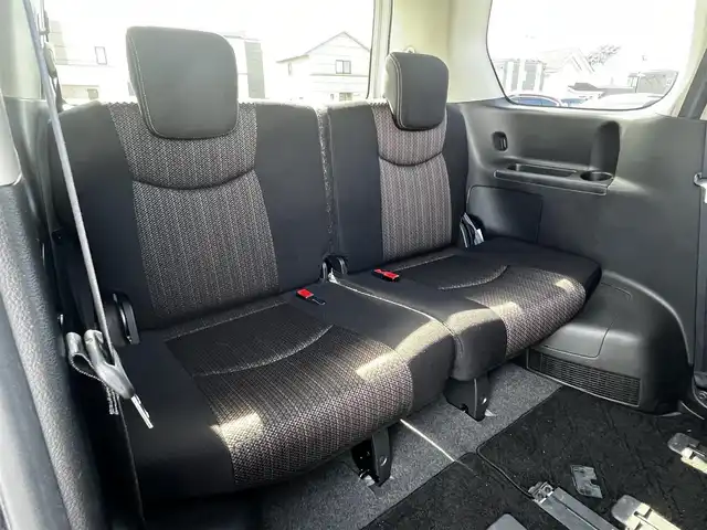 日産 セレナ ハイウェイスター Vセレ+SaftyⅡ 道央・札幌 2016(平28)年 13.3万km ブリリアントシルバー ４WD/純正メーカーOPナビ/AM/FM/DVD/BT/フルセグ/衝突被害軽減ブレーキ/横滑り防止装置/クルーズコントロール/レーンキープアシスト/クリアランスソナー/バックカメラ/サイドカメラ/フロントカメラ/全方位カメラ/アイドリングストップ/ECOMODE/両側パワースライドドア/前席シートヒーター/革巻きステアリング/ステアリングリモコン/プッシュスタート/スマートキー/LEDヘッドライト/オートライト/フォグランプ/電動格納ミラー/ウィンカーミラー/純正フロアマット/純正エンスタ/ドアバイザー