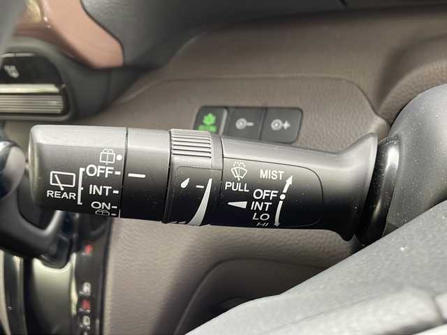 ホンダ Ｎ ＢＯＸ G･L ホンダセンシング カッパーブラウンスタイル 千葉県 2019(平31)年 1.7万km プラチナホワイトパール ナビ　ＶＸＭ－１９４Ｃｉ　バックカメラ　ＣＤ　ＵＳＢ　Ｂｔ　ＥＴＣ　追従型クルーズコントロール　純正フロアマット　スペアキー　ドアバイザー　電動格納ミラー　両側パワースライド LEDライト