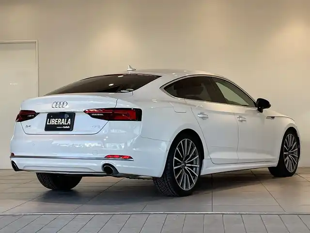 アウディ Ａ５ SB 2．0 TFSI スポーツ 愛知県 2018(平30)年 4.9万km グレイシアホワイトメタリック マトリクスＬＥＤヘッドライト/バーチャルコクピット　/マルチスポークデザインコントラストグレーＡＷ　/ＭＭＩナビゲーション　/Ｂｌｕｅｔｏｏｔｈ　/３６０度カメラ　/フルセグＴＶ/ＡＣＣ　/ＬＫＡ　/ＬＤＷ　/ＢＳＭ　/レザーシート/シートヒーター/ドライビングアシスト/ETC/アイドリングストップ/ウィンカーミラー/パワーバックドア/プッシュスタート