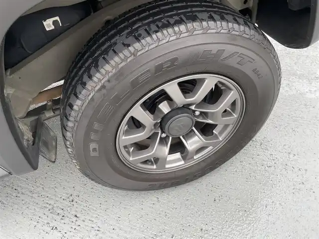 スズキ ジムニー シエラ JC 東京都 2018(平30)年 4.8万km ジャングルグリーン ４WD/純正メモリーナビ（AVIC-RL802)/バックカメラ/D・N席シートヒーター/純正１５インチアルミ/ビルトインETC/電動格納ミラー/背面タイヤ/フォグランプ/エンジンプッシュボタン/クルーズコントロール/ABS/Wエアバック/スズキセーフティーサポート/レーザーレーダー・単眼カメラ/デュアルセンサーブレーキサポート/誤発進抑制/車線逸脱警報/ふらつき警報/先行車発進お知らせ/標識認識機能/スペアキー１本/保証書・取説