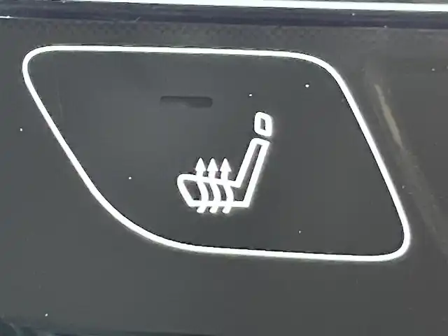 三菱 ｅＫクロス T プレミアム 岡山県 2023(令5)年 1.4万km アメジストブラック/シルキーホワイト 登録時走行距離　13937km/ワンオーナー/ルーフレール/純正9インチナビ/　(CD/フルセグTVTV/Bluetooth)/全方位カメラ/クルーズコントロール(追従走行あり)/衝突被害軽減システム/車線逸脱警報/車線逸脱防止支援/コーナーセンサー/MI-PILOT（高速道路同一車線支援技術）/先行車発進お知らせ/道路標識認識表示/ふらつき警報/ドライブレコーダー/ETC/シートヒーター（D・N席）/ステアリングヒーター/革巻きステアリング/ステアリングスイッチ/純正LEDヘッドライト/フォグライト/オートライト/ヘッドライトレベライザー/プッシュスタート/スマートキー/パドルシフト/アイドリングストップ/純正アルミホイール 15インチ/ドアバイザー/電動格納ミラー/純正フロアマット/横滑防止装置/盗難防止装置/取扱説明書/新車時整備手帳（保証書）