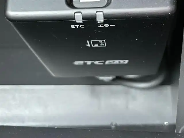 三菱 ｅＫクロス T プレミアム 岡山県 2023(令5)年 1.4万km アメジストブラック/シルキーホワイト 登録時走行距離　13937km/ワンオーナー/ルーフレール/純正9インチナビ/　(CD/フルセグTVTV/Bluetooth)/全方位カメラ/クルーズコントロール(追従走行あり)/衝突被害軽減システム/車線逸脱警報/車線逸脱防止支援/コーナーセンサー/MI-PILOT（高速道路同一車線支援技術）/先行車発進お知らせ/道路標識認識表示/ふらつき警報/ドライブレコーダー/ETC/シートヒーター（D・N席）/ステアリングヒーター/革巻きステアリング/ステアリングスイッチ/純正LEDヘッドライト/フォグライト/オートライト/ヘッドライトレベライザー/プッシュスタート/スマートキー/パドルシフト/アイドリングストップ/純正アルミホイール 15インチ/ドアバイザー/電動格納ミラー/純正フロアマット/横滑防止装置/盗難防止装置/取扱説明書/新車時整備手帳（保証書）