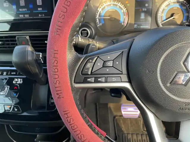 三菱 ｅＫクロス T プレミアム 岡山県 2023(令5)年 1.4万km アメジストブラック/シルキーホワイト 登録時走行距離　13937km/ワンオーナー/ルーフレール/純正9インチナビ/　(CD/フルセグTVTV/Bluetooth)/全方位カメラ/クルーズコントロール(追従走行あり)/衝突被害軽減システム/車線逸脱警報/車線逸脱防止支援/コーナーセンサー/MI-PILOT（高速道路同一車線支援技術）/先行車発進お知らせ/道路標識認識表示/ふらつき警報/ドライブレコーダー/ETC/シートヒーター（D・N席）/ステアリングヒーター/革巻きステアリング/ステアリングスイッチ/純正LEDヘッドライト/フォグライト/オートライト/ヘッドライトレベライザー/プッシュスタート/スマートキー/パドルシフト/アイドリングストップ/純正アルミホイール 15インチ/ドアバイザー/電動格納ミラー/純正フロアマット/横滑防止装置/盗難防止装置/取扱説明書/新車時整備手帳（保証書）