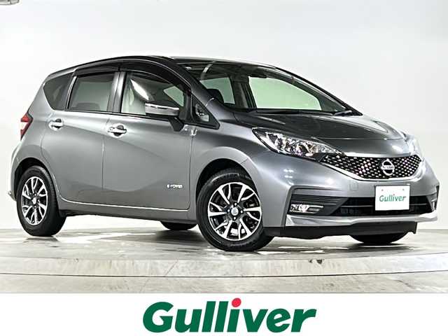 日産 ノート e－パワー X モード・プレミア 広島県 2017(平29)年 6.8万km ダークメタルグレー 禁煙車/純正ナビ/（Bluetooth/SD/CD/DVD/AUX/フルセグTV)/バックカメラ/前方ドライブレコーダー/ETC/純正15インチアルミホイール/純正フロアマット/純正ドアバイザー/LEDヘッドライト/フォグランプ/オートライト/横滑り防止装置/衝突被害軽減ブレーキ/レーンキープアシスト/スマートキー/プッシュスタート