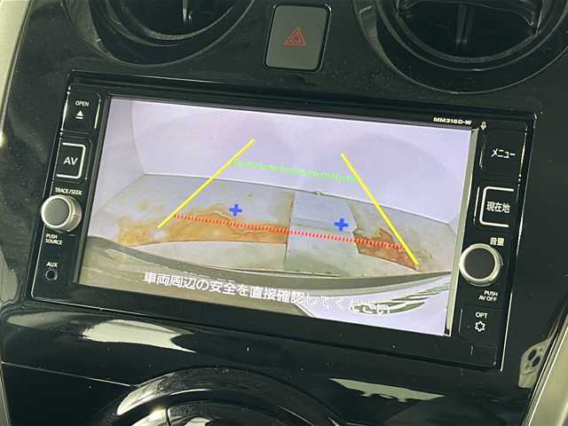 日産 ノート e－パワー X モード・プレミア 広島県 2017(平29)年 6.8万km ダークメタルグレー 禁煙車/純正ナビ/（Bluetooth/SD/CD/DVD/AUX/フルセグTV)/バックカメラ/前方ドライブレコーダー/ETC/純正15インチアルミホイール/純正フロアマット/純正ドアバイザー/LEDヘッドライト/フォグランプ/オートライト/横滑り防止装置/衝突被害軽減ブレーキ/レーンキープアシスト/スマートキー/プッシュスタート