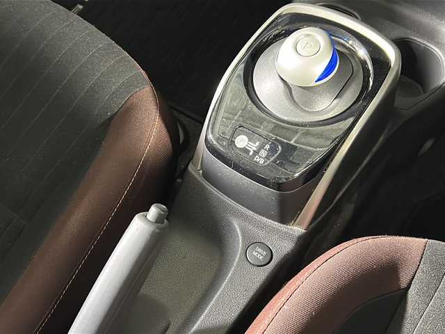 日産 ノート e－パワー X モード・プレミア 広島県 2017(平29)年 6.8万km ダークメタルグレー 禁煙車/純正ナビ/（Bluetooth/SD/CD/DVD/AUX/フルセグTV)/バックカメラ/前方ドライブレコーダー/ETC/純正15インチアルミホイール/純正フロアマット/純正ドアバイザー/LEDヘッドライト/フォグランプ/オートライト/横滑り防止装置/衝突被害軽減ブレーキ/レーンキープアシスト/スマートキー/プッシュスタート