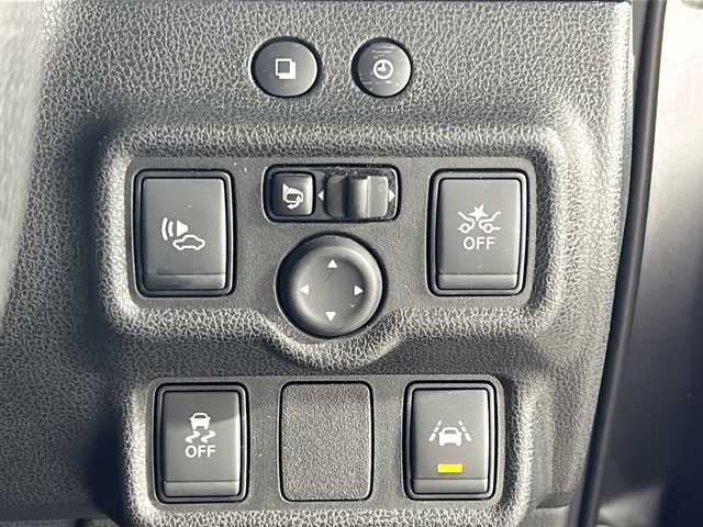 日産 ノート e－パワー X モード・プレミア 広島県 2017(平29)年 6.8万km ダークメタルグレー 禁煙車/純正ナビ/（Bluetooth/SD/CD/DVD/AUX/フルセグTV)/バックカメラ/前方ドライブレコーダー/ETC/純正15インチアルミホイール/純正フロアマット/純正ドアバイザー/LEDヘッドライト/フォグランプ/オートライト/横滑り防止装置/衝突被害軽減ブレーキ/レーンキープアシスト/スマートキー/プッシュスタート