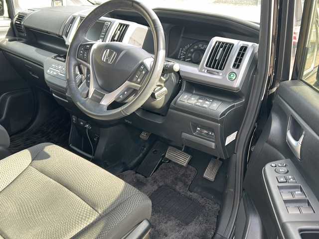 ホンダ ステップワゴン スパーダ Z インターナビセレ 秋田県 2012(平24)年 7.4万km プレミアムスパークルブラックパール 純正メモリナビ/純正CD、DVD、TV/両側パワースライドドア/純正後席モニター/純正16インチAW/バックカメラ/スペアキー/社外15インチAWスタッドレス積込み/取説、保証書