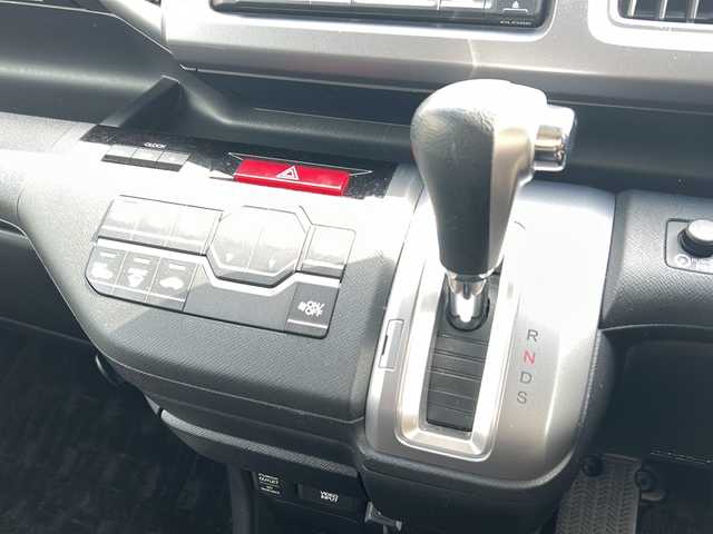 ホンダ ステップワゴン スパーダ Z インターナビセレ 秋田県 2012(平24)年 7.4万km プレミアムスパークルブラックパール 純正メモリナビ/純正CD、DVD、TV/両側パワースライドドア/純正後席モニター/純正16インチAW/バックカメラ/スペアキー/社外15インチAWスタッドレス積込み/取説、保証書