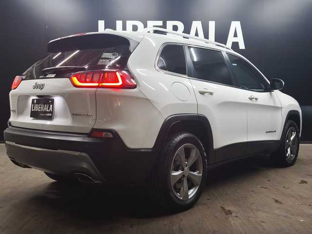 クライスラー・ジープ ジープ チェロキー リミテッド 群馬県 2019(令1)年 5.1万km 白 ワンオーナー/シートベンチレーション/純正ナビ/フルセグTV/黒革シート/パワーシート/ACC/スマートキー/パワーバックドア/アイドリングストップ/純正フロアマット/バックカメラ/パークアシスト