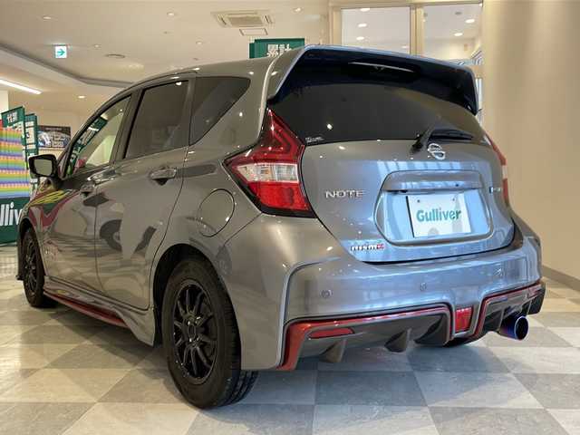 日産 ノート e－パワー ニスモ 福井県 2017(平29)年 5万km ダークメタルグレー 純正7インチナビ/フルセグTV/アラウンドビューモニター/エマージェンシーブレーキ/クリアランスソナー/レーンキープアシスト/ETC/前後ドライブレコーダー/社外マフラーカッター/スマートルームミラー/オートライト/LEDヘッドライト/社外AW/ワンオーナー/プッシュスタート/インテリキー/社外フロアマット/ステアリングスイッチ/フォグランプ/ウィンカーミラー