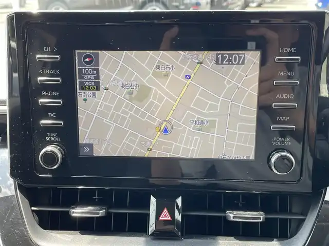 トヨタ カローラツーリング ハイブリッド S 道央・札幌 2020(令2)年 3.9万km ホワイトパールクリスタルシャイン ・４WD/・衝突軽減ブレーキ/・寒冷地仕様/・純正ディスプレイオーディオ/　CD＆DVD＆BT/・バックカメラ/・コーナーセンサー/・レーンキープアシスト/・レーダークルーズコントロール/・オートライト/・オートエアコン/・オートリトラミラー/・ミラーヒーター/・ワイパー熱線/・ビルトインETC/・前後ドライブレコーダー/・エンジンスターター/・プッシュスタート/・スマートキー/・ハンズフリー/・ステアリングスイッチ/・社外AW＆冬タイヤ積込/　205/55/16  2024年　6分山/・純正フロアマット/・ドアバイザー/・ウィンカーミラー/・フォグライト/・スペアキー