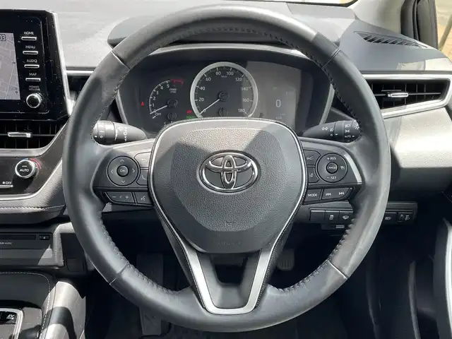 トヨタ カローラツーリング ハイブリッド S 道央・札幌 2020(令2)年 3.9万km ホワイトパールクリスタルシャイン ・４WD/・衝突軽減ブレーキ/・寒冷地仕様/・純正ディスプレイオーディオ/　CD＆DVD＆BT/・バックカメラ/・コーナーセンサー/・レーンキープアシスト/・レーダークルーズコントロール/・オートライト/・オートエアコン/・オートリトラミラー/・ミラーヒーター/・ワイパー熱線/・ビルトインETC/・前後ドライブレコーダー/・エンジンスターター/・プッシュスタート/・スマートキー/・ハンズフリー/・ステアリングスイッチ/・社外AW＆冬タイヤ積込/　205/55/16  2024年　6分山/・純正フロアマット/・ドアバイザー/・ウィンカーミラー/・フォグライト/・スペアキー