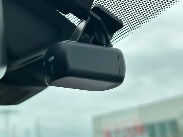 日産 ノート e－パワーニスモ S 宮城県 2020(令2)年 3.8万km ブリリアントホワイトパール インテリジェントルームミラー/＋インテリジェントアラウンドビューモニター＋ドアミラーヒーター/インテリジェントクルーズコントロール＋車線逸脱防止支援/＝＝＝/インテリジェントエマージェンシーブレーキ/車線逸脱警報/踏み間違い防止アシスト/コーナーセンサー/ハイビームアシスト/純正ナビ（MJ320D-W）/・CD/DVD/・Bluetooth/・フルセグTV/ETC/ドライブレコーダー/革巻きステアリング/ステアリングスイッチ/LEDヘッドランプ/フォグランプ/オートライト/スマートキー＆プッシュスタート/スペアキー1本/電動格納ミラー/純正16インチAW/純正ドアバイザー/純正フロアマット/Wエアバッグ