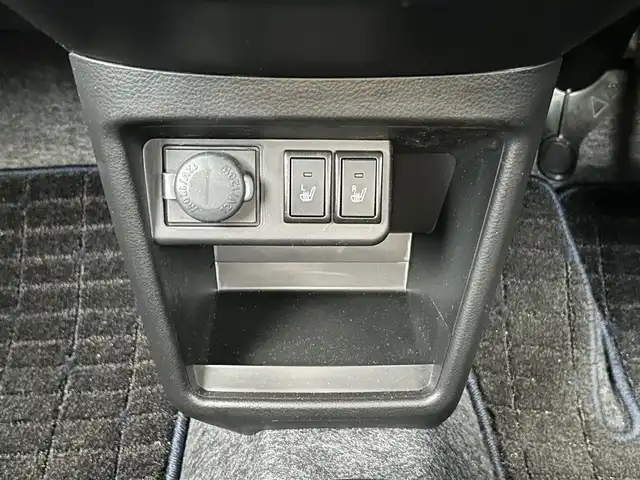 スズキ アルト ハイブリッドX 愛知県 2024(令6)年 1.1万km ソフトベージュメタリック 純正7型メモリナビ　/(フルセグＴＶ/CD/DVD/BT/SD)/前席シートヒーター　/前後ドラレコ　/ＥＴＣ　/衝突軽減システム　/レーンアシスト　/アイドリングストップ　/純正ＬＥＤヘッドライト　/純正フロアマット　/純正１４インチＡＷ　/ドアバイザー