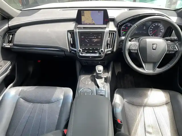 トヨタ クラウン ハイブリッド RS アドバンス 島根県 2018(平30)年 7.2万km ホワイトパールクリスタルシャイン 純正SDナビ/フルセグテレビ/バックカメラ/ETC2.0/ヘッドアップディスプレイ/ブラインドスポットモニター/ステアリングスイッチ/ステアリングヒーター/禁煙車/レーダークルーズコントロール/クリアランスソナー/プリクラッシュセーフティ/リヤクロストラフィックアラート/シートヒーター/エアシート/パドルシフト/LEDライト/オートハイビーム/フォグランプ/スマートキー/ウィンカーミラー/パワーシート運転席/助手席/プッシュスタート/ドアバイザー/純正AW