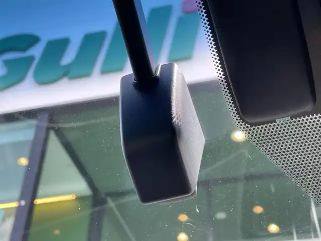 トヨタ クラウン ハイブリッド RS アドバンス 島根県 2018(平30)年 7.2万km ホワイトパールクリスタルシャイン 純正SDナビ/フルセグテレビ/バックカメラ/ETC2.0/ヘッドアップディスプレイ/ブラインドスポットモニター/ステアリングスイッチ/ステアリングヒーター/禁煙車/レーダークルーズコントロール/クリアランスソナー/プリクラッシュセーフティ/リヤクロストラフィックアラート/シートヒーター/エアシート/パドルシフト/LEDライト/オートハイビーム/フォグランプ/スマートキー/ウィンカーミラー/パワーシート運転席/助手席/プッシュスタート/ドアバイザー/純正AW