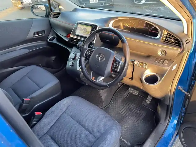 トヨタ シエンタ G 石川県 2016(平28)年 11.1万km コバルトブルーメタリック 4WD/トヨタセーフティセンス/・衝突軽減ブレーキ/・レーンキープアシスト/純正SDナビゲーション/【Bluetooth・フルセグTV・CD・DVD・SD】/バックカメラ/LEDヘッドライト/・オートライト/・フォグランプ/・オートハイビーム/ビルトインETC/両側パワースライドドア/前席シートヒーター/エンジンプッシュスタート/・スマートキー/・スペアキー/HDMI入力端子/ステアリングリモコン/純正マット/横滑り防止装置/保証書/取扱説明書/記録薄