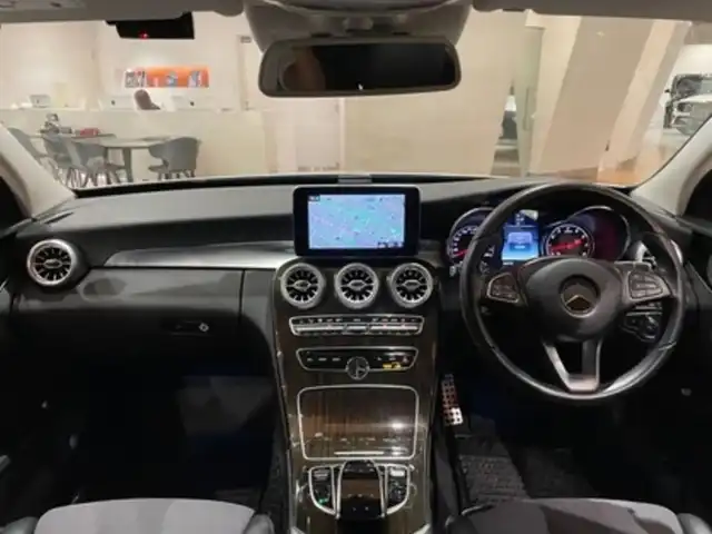 メルセデス・ベンツ Ｃ２００ 4マチックアバンギャルド 道央・札幌 2017(平29)年 5.3万km イリジウムシルバー メタリックペイント/レーダーセーフティパッケージ/　・ACC/　・PRE-SAFE/　・BASプラス/　・リアCPA/　・レーンキープアシスト/　・ブラインドスポットアシスト/ベーシックパッケージ/　・パークトロニック/　・アクティブパーキングアシスト/　・前席シートヒーター/ハーフレザーシート/メモリー付パワーシート/純正HDDナビ/フルセグテレビ/DVD/BT/SD/USB/バックカメラ/LEDインテリジェントシステム/アダプティブハイビームアシストプラス
