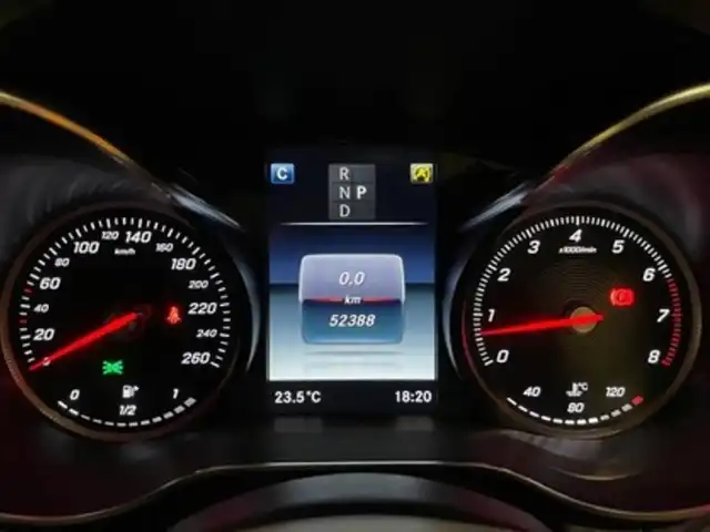メルセデス・ベンツ Ｃ２００ 4マチックアバンギャルド 道央・札幌 2017(平29)年 5.3万km イリジウムシルバー メタリックペイント/レーダーセーフティパッケージ/　・ACC/　・PRE-SAFE/　・BASプラス/　・リアCPA/　・レーンキープアシスト/　・ブラインドスポットアシスト/ベーシックパッケージ/　・パークトロニック/　・アクティブパーキングアシスト/　・前席シートヒーター/ハーフレザーシート/メモリー付パワーシート/純正HDDナビ/フルセグテレビ/DVD/BT/SD/USB/バックカメラ/LEDインテリジェントシステム/アダプティブハイビームアシストプラス
